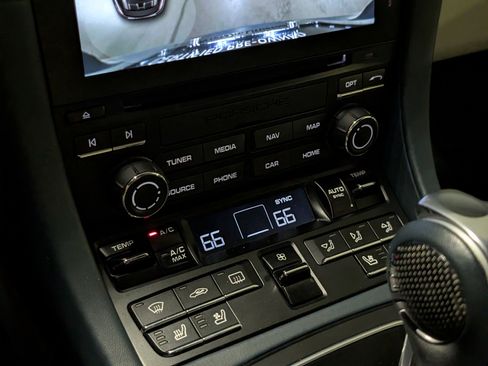 Certified 2017 Porsche 911 Turbo S image 42