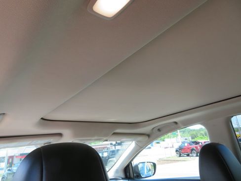Used 2018 Nissan Murano SL w/ Moonroof Package image 16