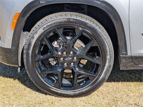 Used 2024 Chevrolet Traverse RS image 10