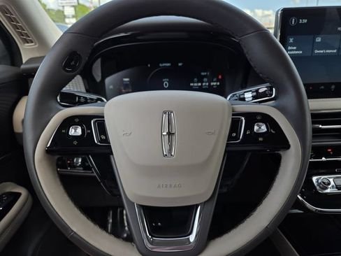 Used 2023 Lincoln Corsair FWD image 22