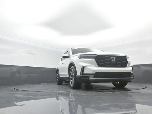 Used 2024 Honda Pilot Elite image 33