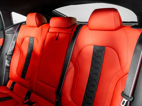 Used 2025 BMW X6 M Competition image 30