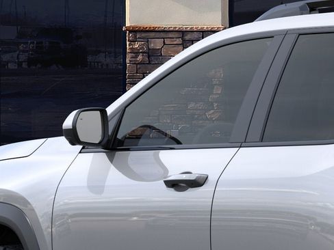 New 2026 Chevrolet Equinox ACTIV w/ Safety and Technology Package FWD image 36