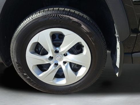 Certified 2025 Toyota RAV4 LE FWD image 25