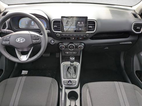 New 2026 Hyundai Venue SEL image 19