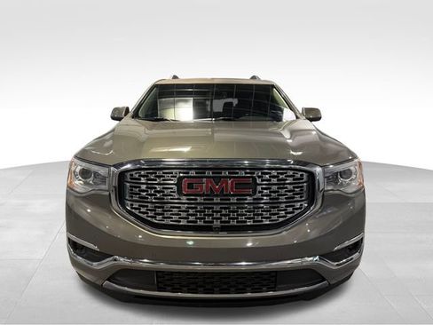 Used 2019 GMC Acadia Denali w/ Technology Package image 2