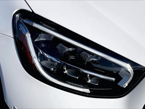 Certified 2022 Mercedes-Benz GLC 300 GLC 300 image 27