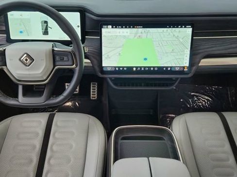 Used 2024 Rivian R1S Adventure AWD/4WD image 40