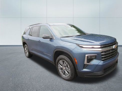 New 2026 Chevrolet Traverse LT FWD image 6