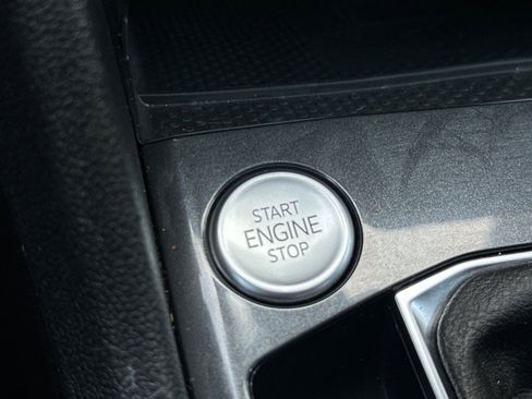 Certified 2023 Volkswagen Tiguan SE w/ Panoramic Sunroof Package image 23