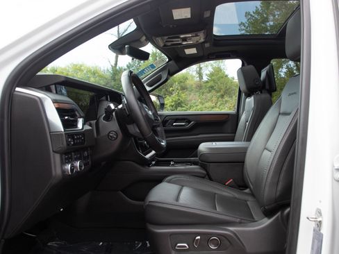 Used 2025 GMC Yukon Denali w/ Denali Reserve Package AWD/4WD image 25