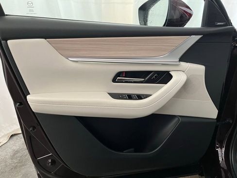 New 2026 MAZDA CX-90 Plug-In Hybrid w/ Premium Plus image 9