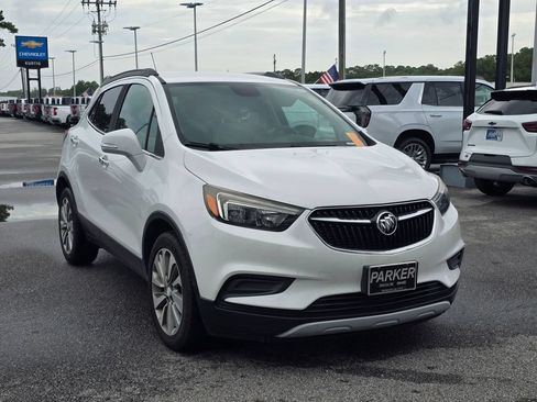 Used 2017 Buick Encore Preferred FWD image 1