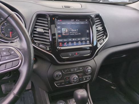 Certified 2020 Jeep Cherokee Limited image 28