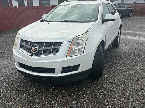 Used 2011 Cadillac SRX Luxury image 2