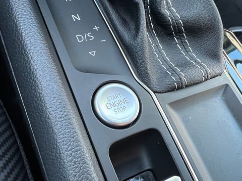 Used 2022 Volkswagen Atlas Cross Sport SE image 29