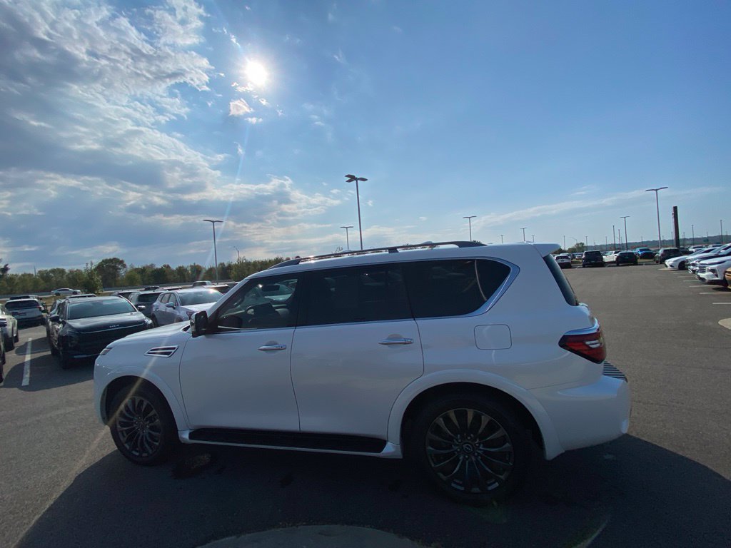 Used 2024 Nissan Armada Platinum w/ Cargo Package RWD image 6
