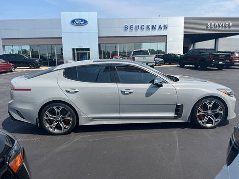 Used 2018 Kia Stinger GT2 AWD/4WD image 8