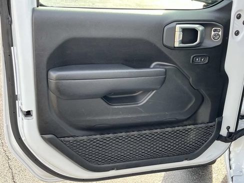 Used 2025 Jeep Wrangler Unlimited Sport AWD/4WD image 25