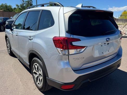 Used 2023 Subaru Forester Premium AWD/4WD image 4