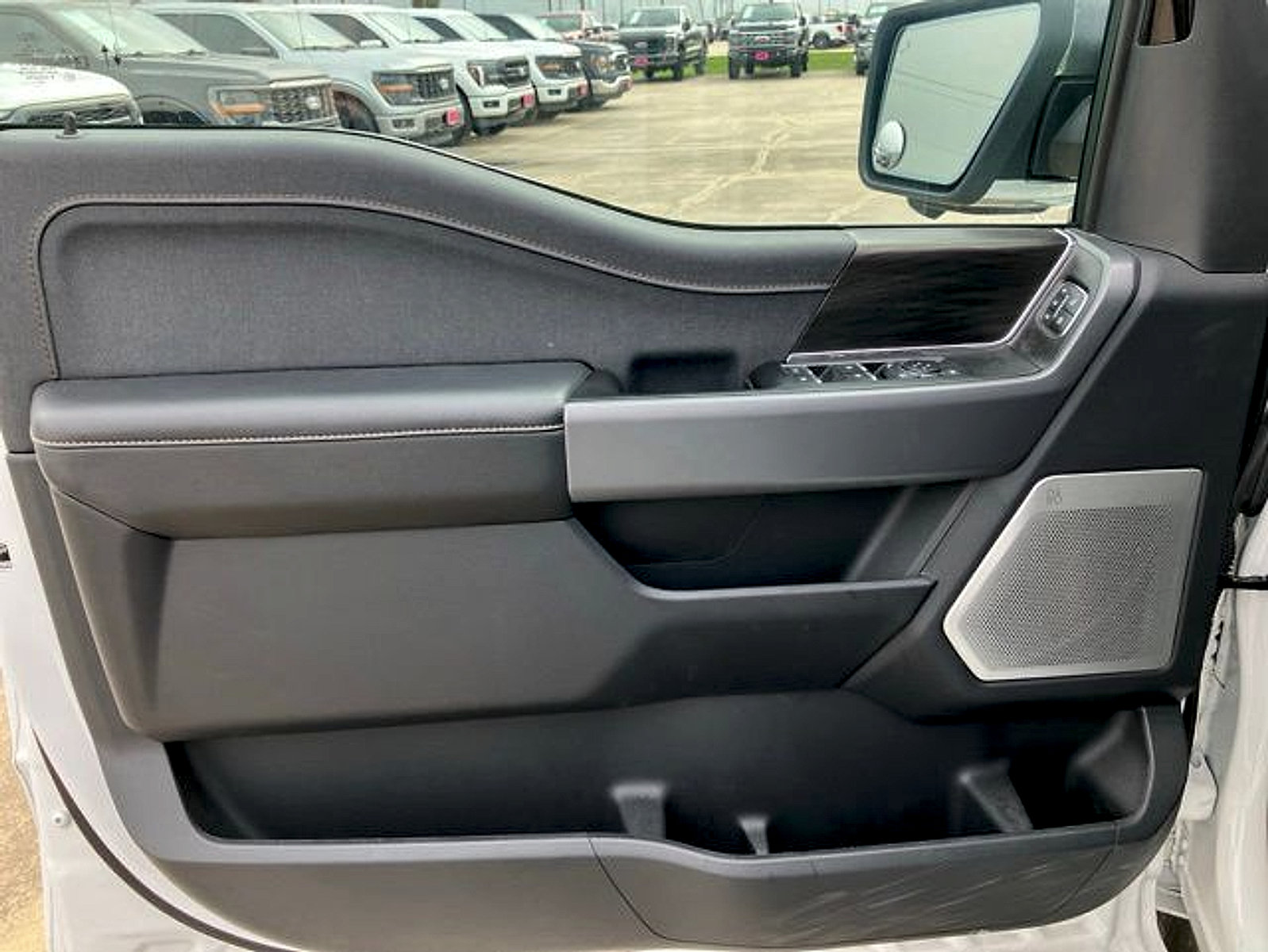 Used 2024 Ford F150 Lariat w/ Equipment Group 502A High AWD/4WD image 23