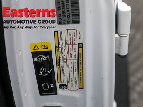 Used 2023 Jeep Gladiator Sport image 35