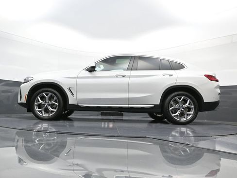 Used 2025 BMW X4 xDrive30i image 24