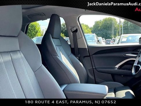 Used 2025 Audi Q5 Premium Plus w/ Premium Plus AWD/4WD image 7