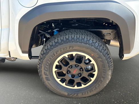 New 2026 Toyota Tacoma TRD Off-Road AWD/4WD image 10
