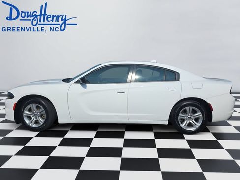 Used 2023 Dodge Charger SXT RWD image 2