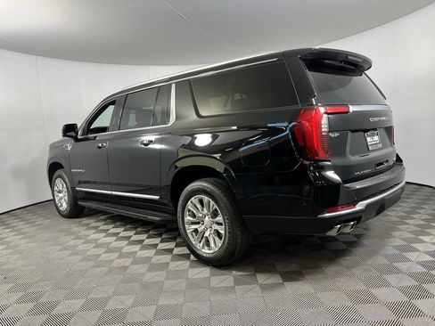Used 2025 GMC Yukon XL Denali image 9