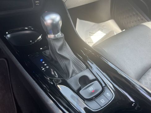 Used 2021 Toyota C-HR Limited FWD image 25