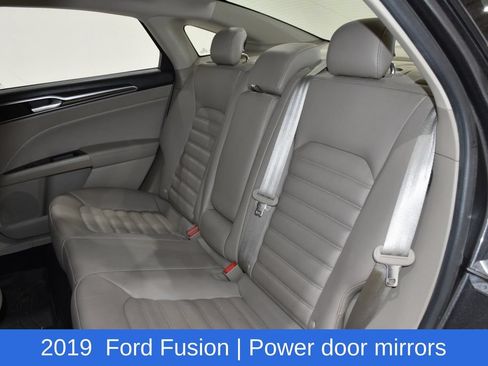 Used 2019 Ford Fusion SEL FWD image 27