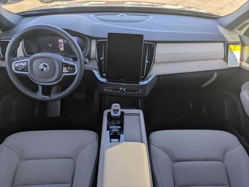 New 2026 Volvo XC90 B6 Plus w/ Protection Package Premier image 11