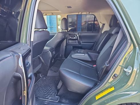 Used 2020 Toyota 4Runner SR5 AWD/4WD image 9