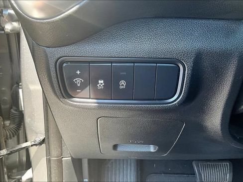 Certified 2023 Kia Soul LX w/ LX Technology Package FWD image 14