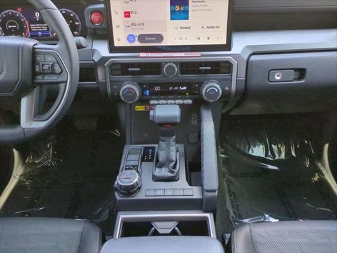 Certified 2026 Toyota 4Runner TRD Off-Road Premium AWD/4WD image 18