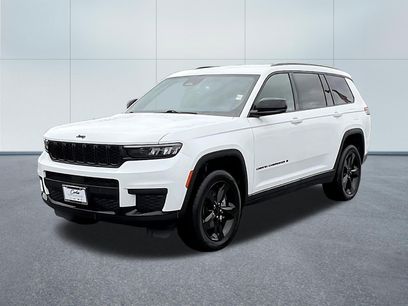Used 2023 Jeep Grand Cherokee L Laredo