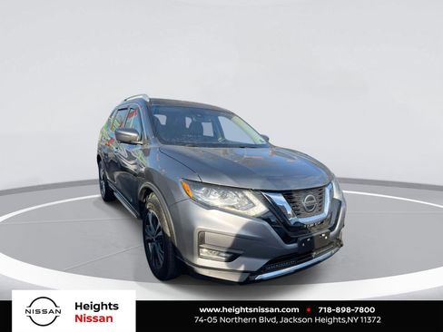 Used 2018 Nissan Rogue SL w/ Premium Package image 1