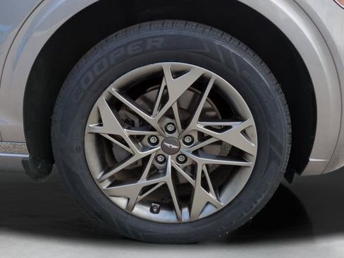 Certified 2022 Genesis GV70 2.5T w/ Advanced Package AWD/4WD image 27