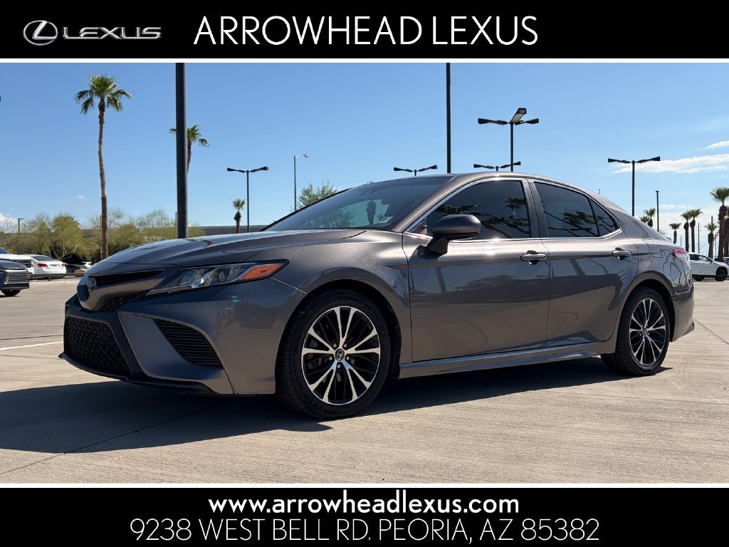 Used 2018 Toyota Camry SE FWD image 1