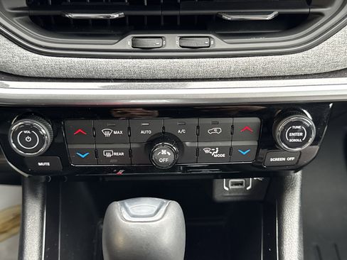 Used 2022 Jeep Compass Latitude w/ Convenience Group image 17