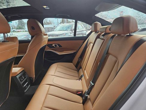 Used 2025 BMW 330i xDrive Sedan w/ Convenience Package image 20