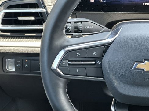 Used 2024 Chevrolet Traverse LT w/ LPO, Floor Liner Package FWD image 20