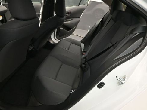Used 2025 Toyota Corolla LE image 12