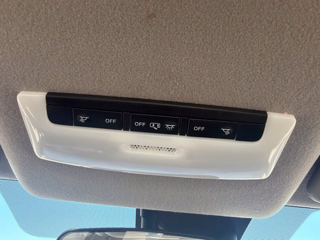 Used 2025 Nissan Versa S w/ Trunk Package FWD image 30
