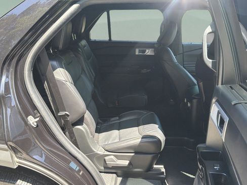 Used 2023 Ford Explorer ST w/ Equipment Group 401A AWD/4WD image 23