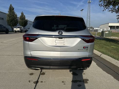 Used 2019 Buick Enclave Premium AWD/4WD image 10