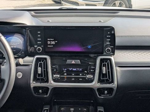 Used 2023 Kia Sorento SX AWD/4WD image 18