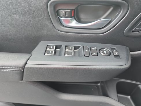 Used 2025 Honda Pilot EX-L image 29